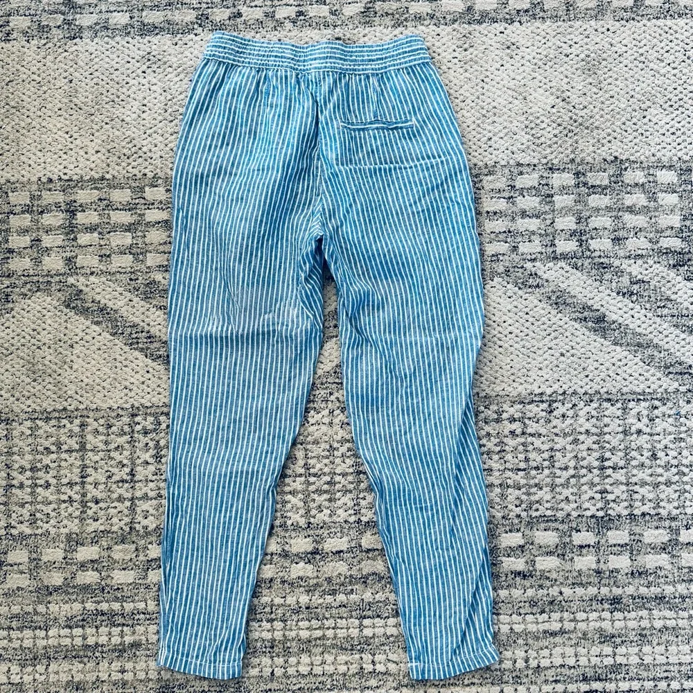 Women’s Size 4 Blue/White Stripe Linen Pull On Taper Leg Trousers